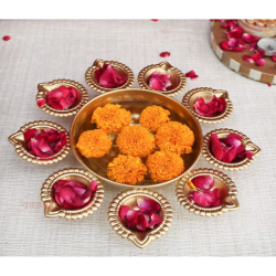 DOME DECO Gold Table Top Metal Tea Light Holder - Pack of 1
